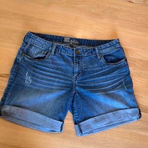 Kut from the Kloth Jean shorts sz 12